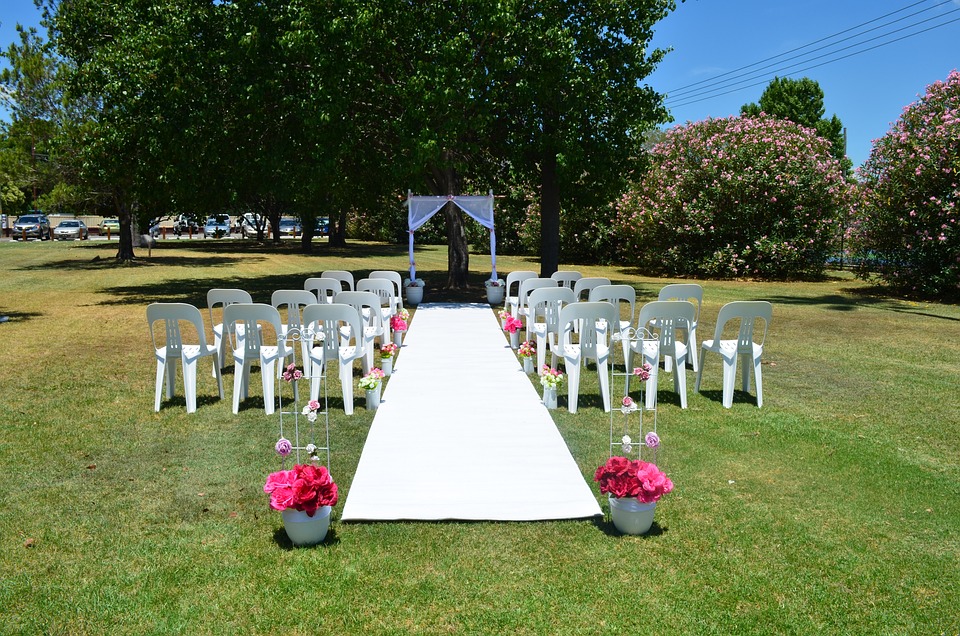park wedding ceremony setup